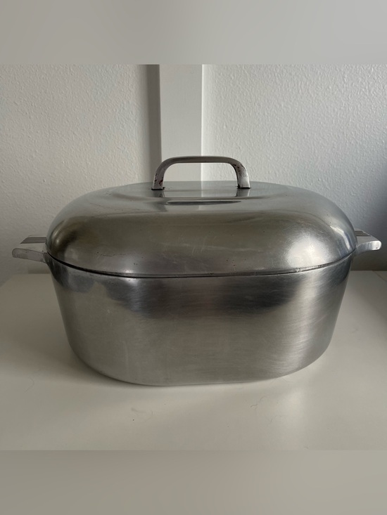 Magnalite Other - Wagner Ware Sydney Magnalite 4265-P Oval Roaster Lid & Trivet 8 Quart Dutch Oven